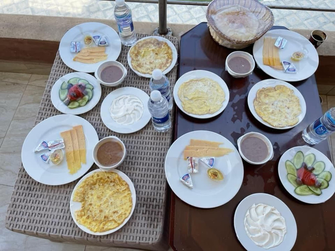 Food & Drinks 4, Amwaj Hotel, Ad-Dukhaylah