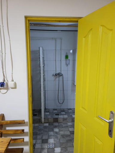 Others 4, Gara de Nord-Banat-4-You, Municipiul Bucuresti