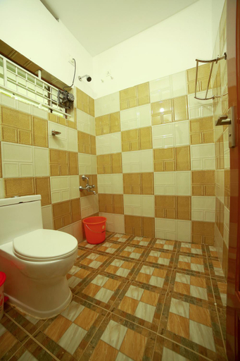 Bathroom 2, Arabian Nights, Idukki