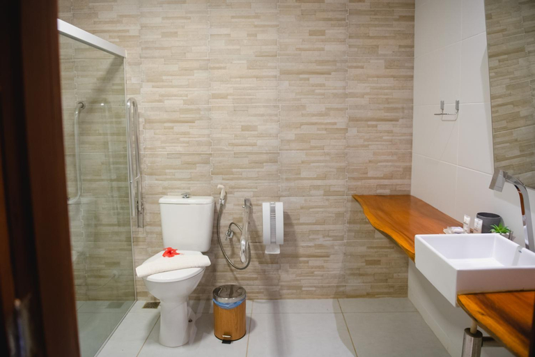 Bathroom 7