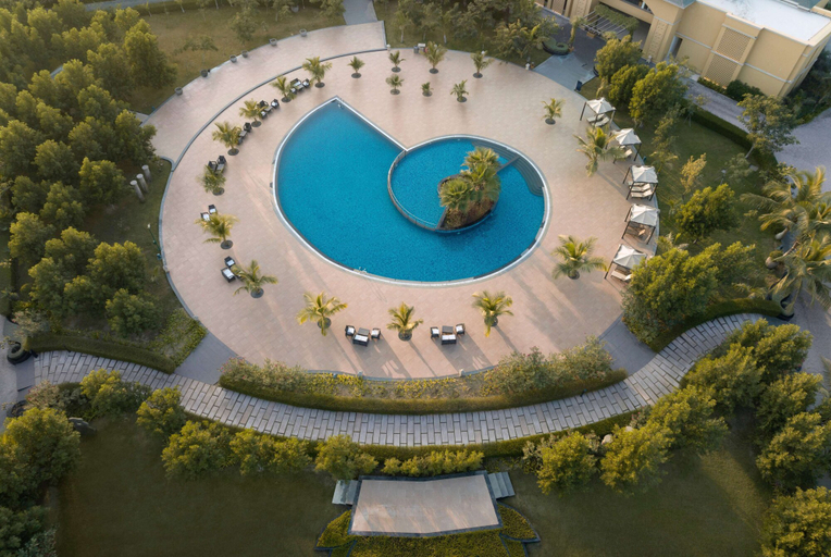 Sport & Beauty 2, Hawthorn Suites by Wyndham Dwarka, Devbhumi Dwarka