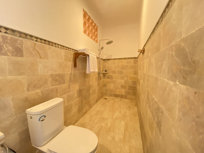 Bathroom, Kanitri Villas Seminyak by MERE, Badung