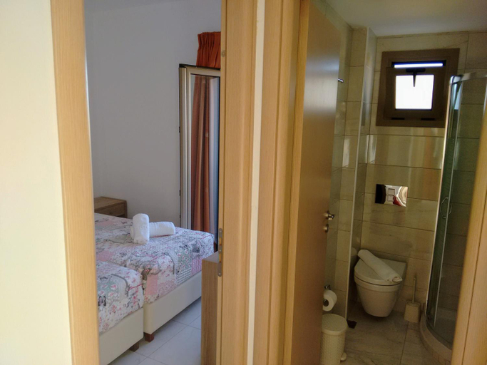 Bathroom 4, Casa Malena, Crete
