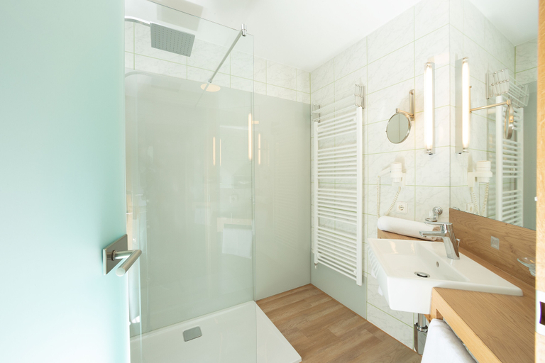 Bathroom 5, Panoramahof Loipersdorf, Jennersdorf