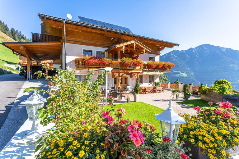 Others 4, Haus Lackenbauer, Sankt Johann im Pongau