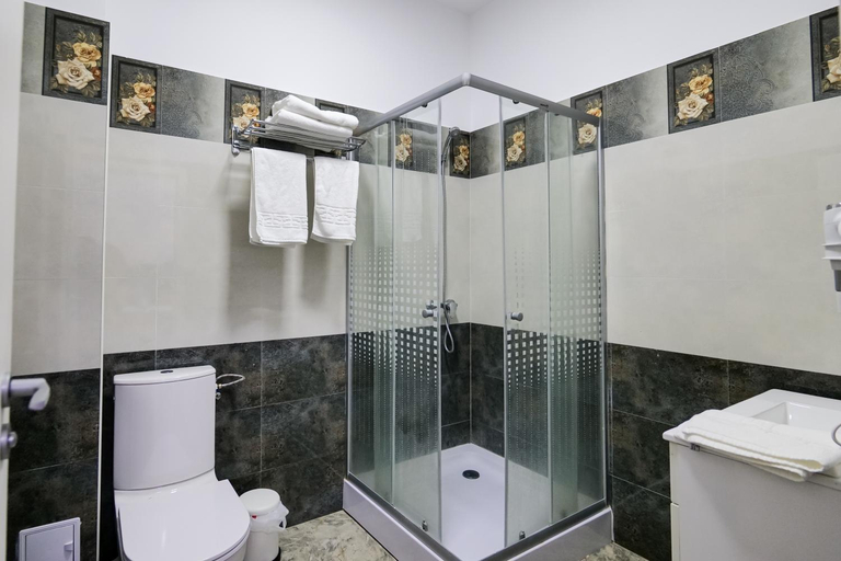Bathroom 2, Hotel Ema, Municipiul Bucuresti