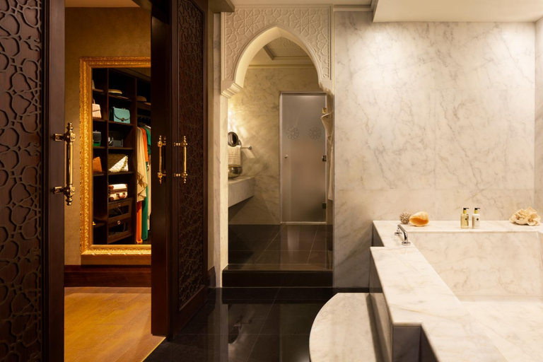 Bathroom 5, Jumeirah Zabeel Saray Dubai, Dubai