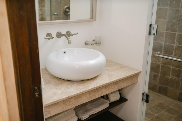 Bathroom 2, Boutique Villa in Antigua, Antigua Guatemala