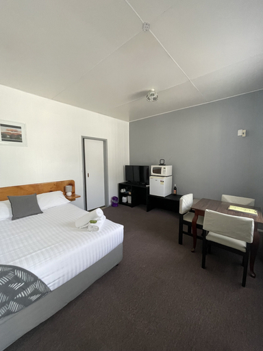 Bedroom 2, Mountain View Motel Queenstown, West Coast