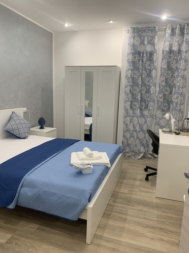 Bedroom 4, Maryam23, Syracuse
