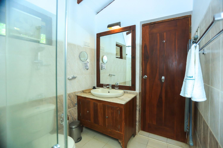 Bathroom 4, Royal Retreat Sigiriya, Dambulla