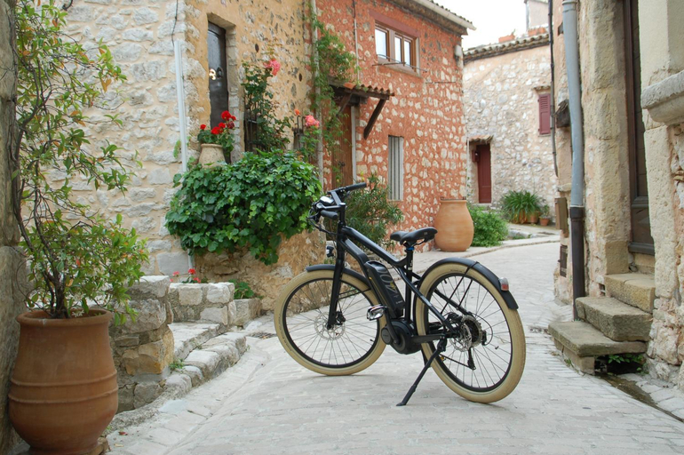 Others 4, The Mazet of Tourrettes, Alpes-Maritimes