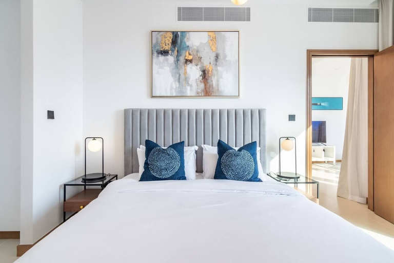 Room 2, High Floor and full Marina view, Dubai