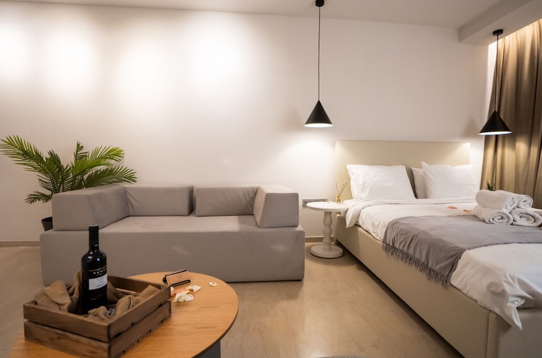 Bedroom 2, Sea & the City, Central Macedonia