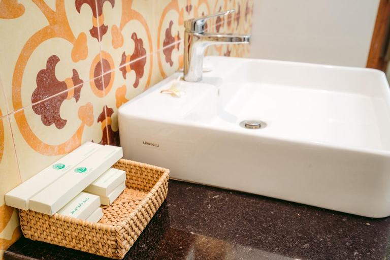 Bathroom 23