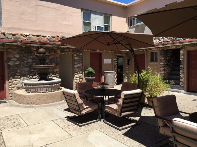 Others 5, Iron Horse Inn, Yavapai