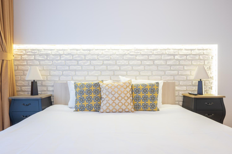 Bedroom, Brick Flats, Oradea