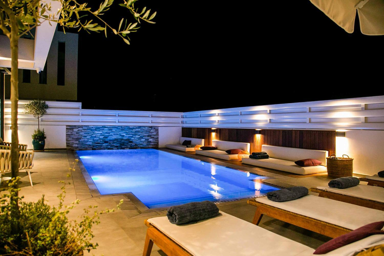 Sport & Beauty 2, Chris Le Mare Gold Luxury Villa