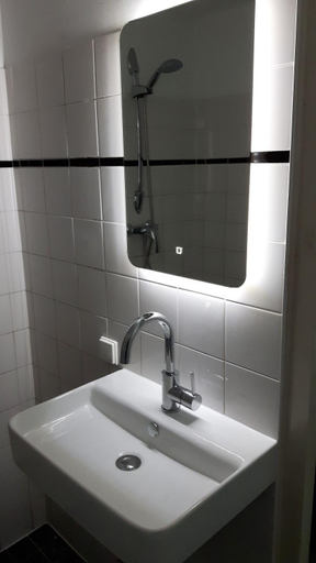 Bathroom 2, Bed & Breakfast WestViolet, Amsterdam