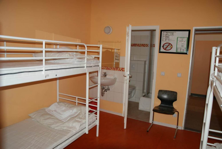 Bedroom 5, HappyGoLucky Hotel & Hostel, Berlin