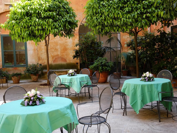 Food & Drinks 4, Casa Di Santa Francesca Romana a Ponte Rotto, Rome