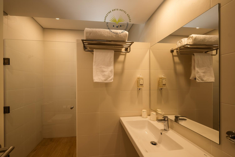 Bathroom 3, Rupestre Arts Hotel Ródão, Vila Velha de Ródão