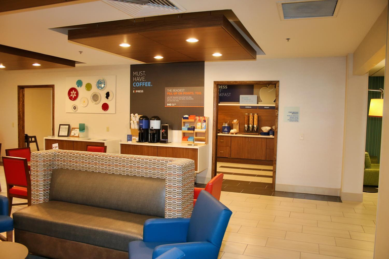 Public Area 2, Holiday Inn Express & Suites DOUGLAS by IHG, Coffee