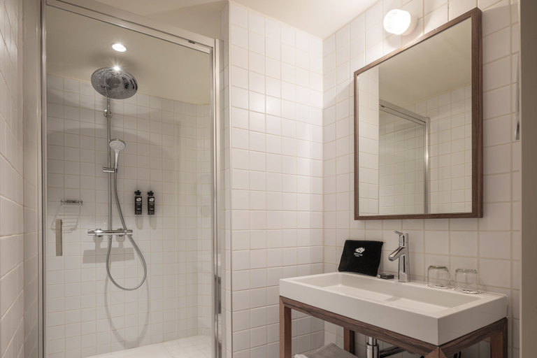 Bathroom 3, Kopster Hotel Paris Porte de Versailles, Paris