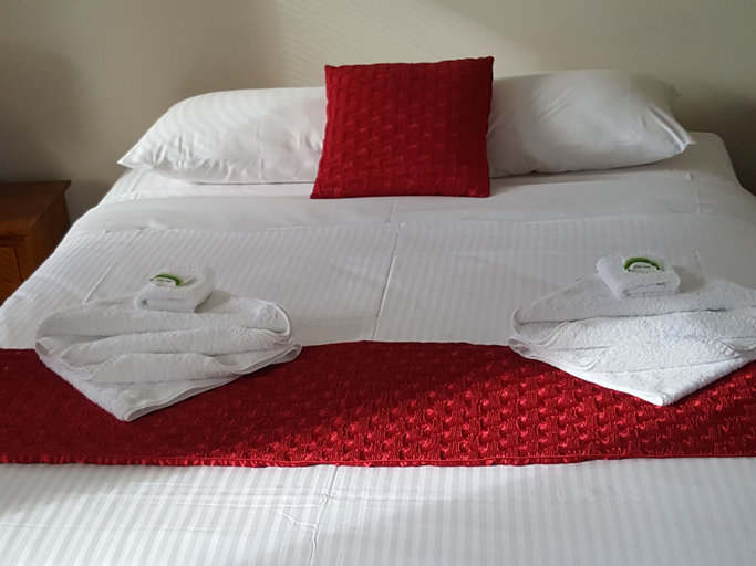 Bedroom 2, BIG4 Perth Midland Tourist Park, Swan