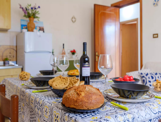 Food & Drinks 5, Tramontana Villa 30 Meters From The Beach, Lecce