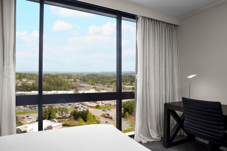 Bedroom 3, Hyatt Regency Birmingham-The Wynfrey Hotel, Jefferson