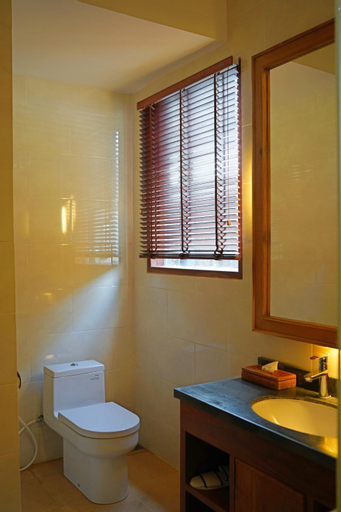 Bathroom 8