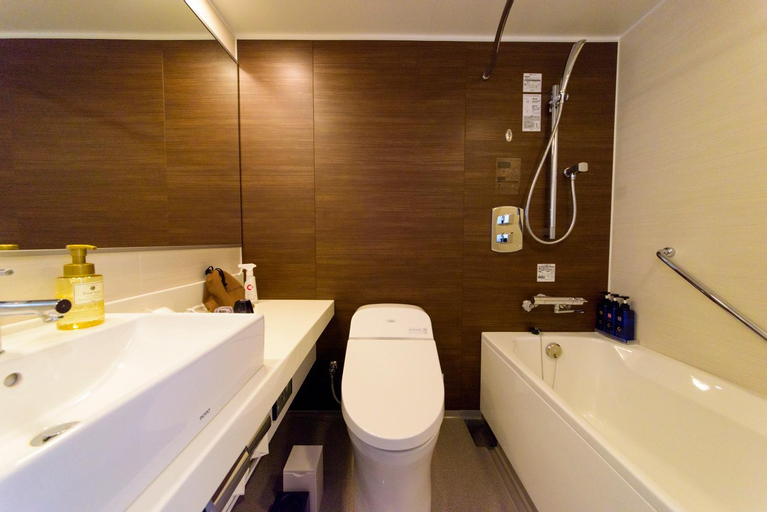 Bathroom 7