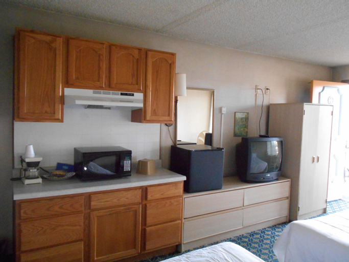 Dining Room 9
