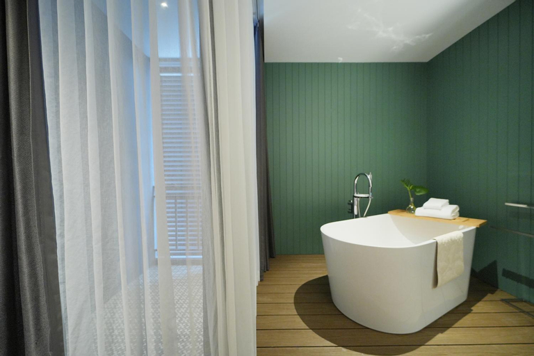 Bathroom 17