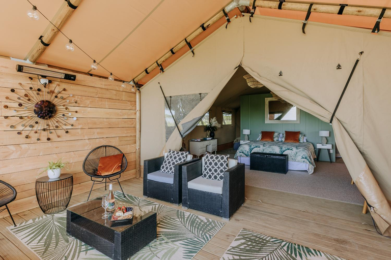 Bedroom, Villas & Vines Glamping, Hastings city