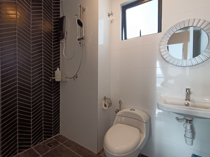 Bathroom 3, The Horizon Ipoh L8 by Grab A Stay, Kinta