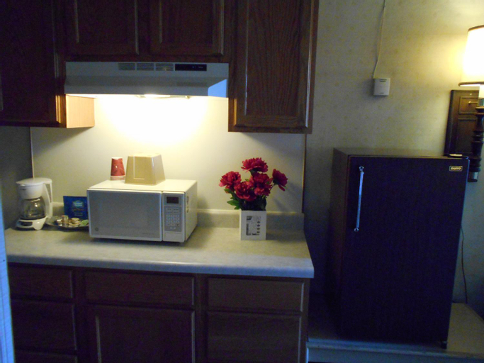 Dining Room 16