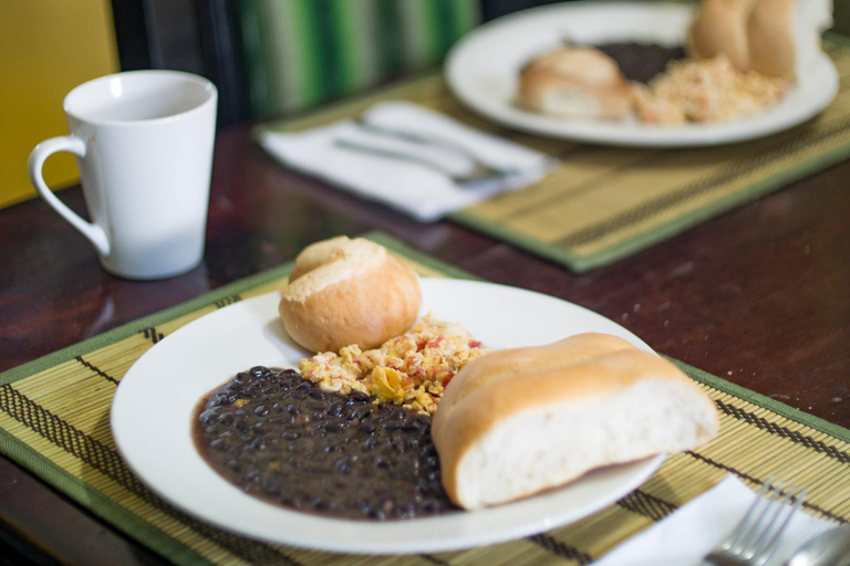 Food & Drinks 3, Hostal Guatefriends, ZONA 13