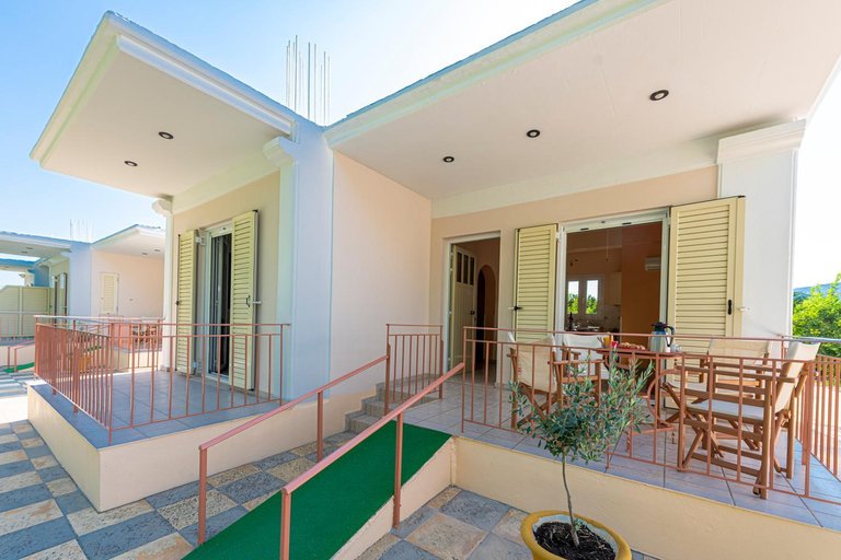 Others 5, Anesis Residence, Peloponnese
