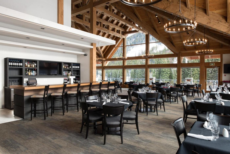 Food & Drinks, Panorama Vacation Retreat at Horsethief Lodge, East Kootenay
