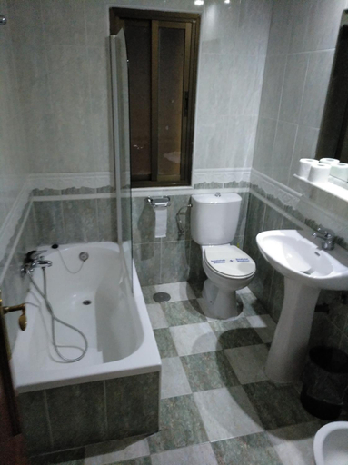 Bathroom 5, Hotel Nuevo Ara, Cáceres