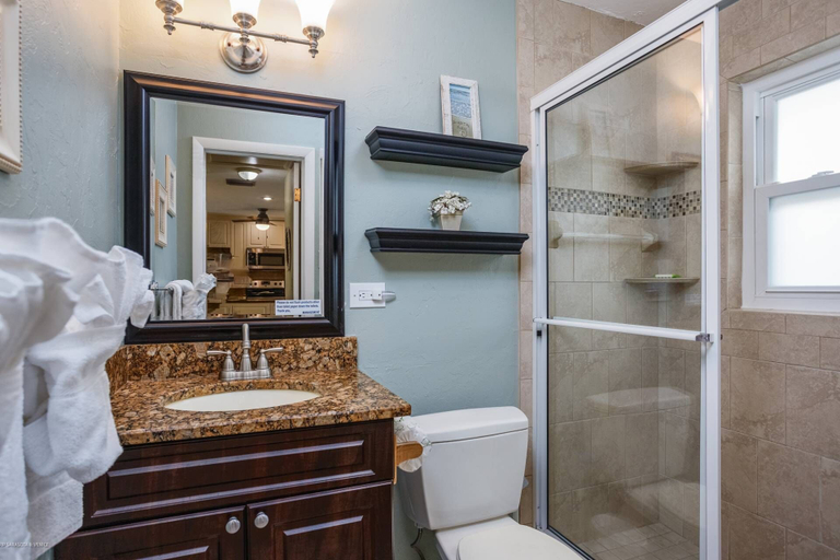 Bathroom 4, Jamaica Royale Beach Happiness, Sarasota