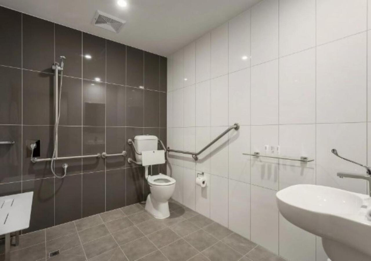 Bathroom 4, Hudson Apartment Hotels Berrimah, Darwin