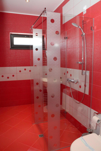 Bathroom 3, Incanto Family Hotel, Sevlievo