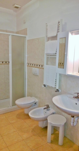 Bathroom 3, Cannaregio II Apartments, Venezia