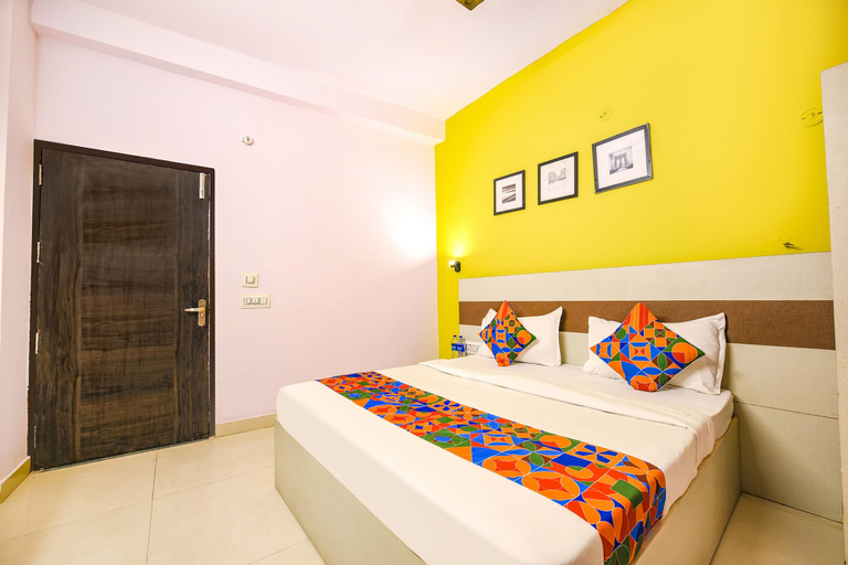 Bedroom 2, FabHotel Royal Discovery, Delhi