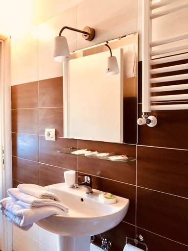 Bedroom 3, B&B in Piazzetta, La Spezia