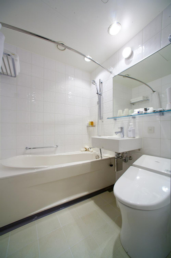 Bathroom 9