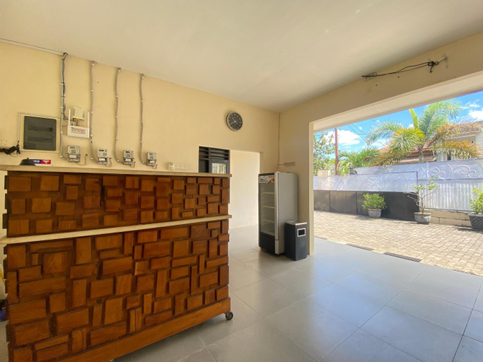 Public Area, De Homestay Mitra RedDoorz Bitung, Bitung